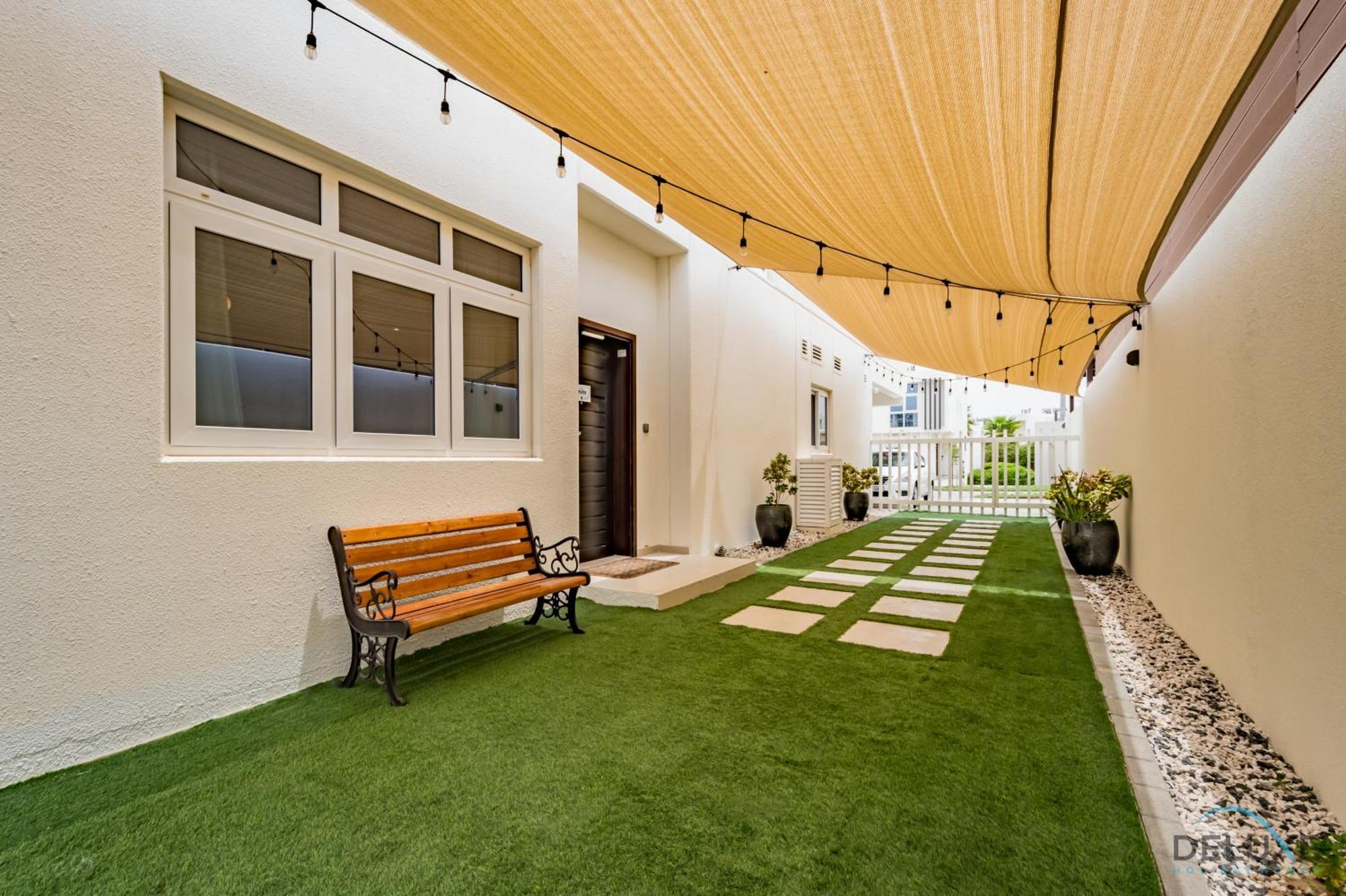 Charming 3br Townhouse With Study In Damac Hills 2 Centaury, Dubailand By Deluxe Homes Apartment Dubai